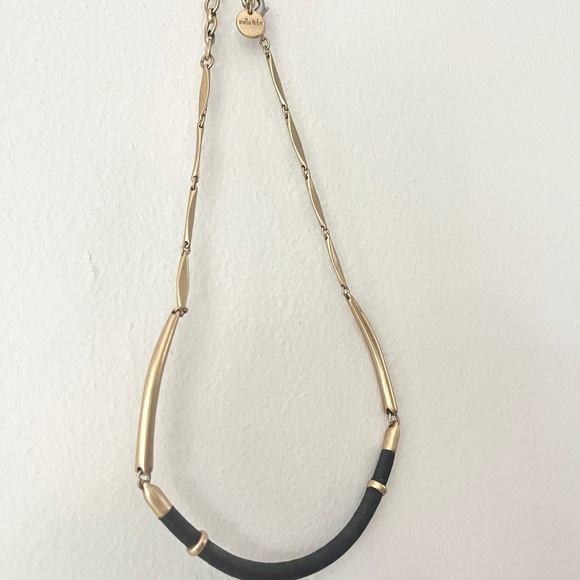 Stella & Dot Gold Black Necklace - Picture 3 of 4